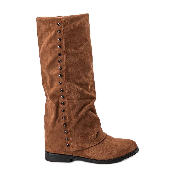 Tevecsizma a Colorado ék sarkán barna