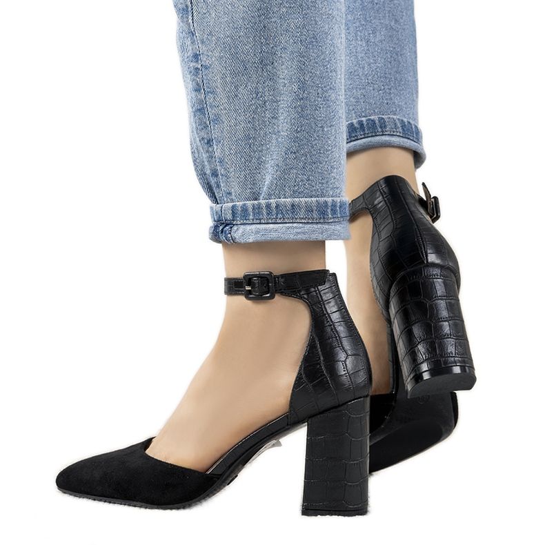 Fekete szivattyúk Natalie posztján