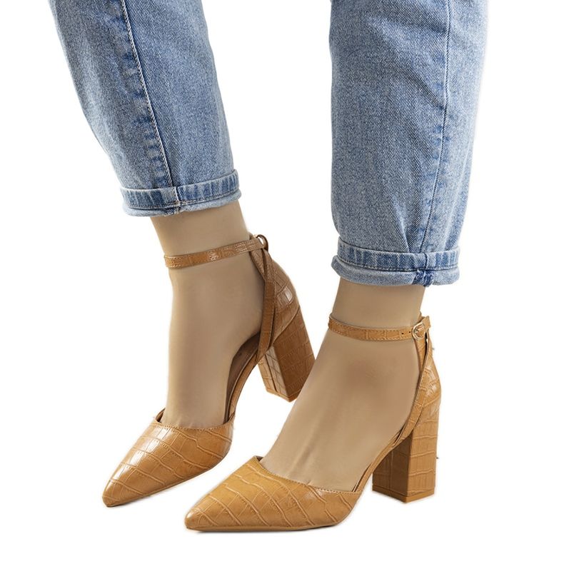 Teves szivattyúk a Davies -oszlopon barna