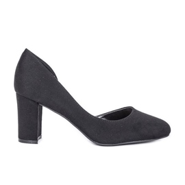 Fekete szivattyúk a Harperry oszlopon Fekete szivattyúk a Harperry oszlopon