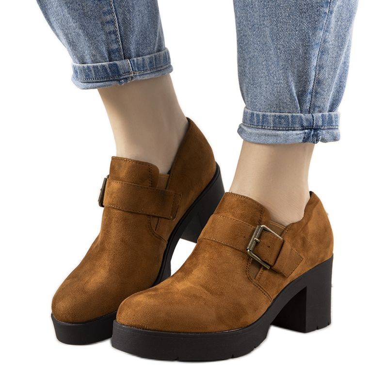 Tevecipő a Leonie posztón barna