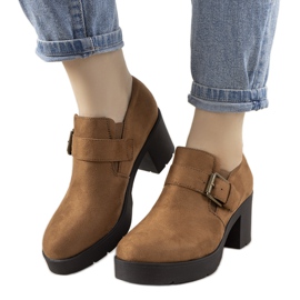 Bézs cipő a poszton Leonie khaki Bézs cipő a poszton Leonie khaki