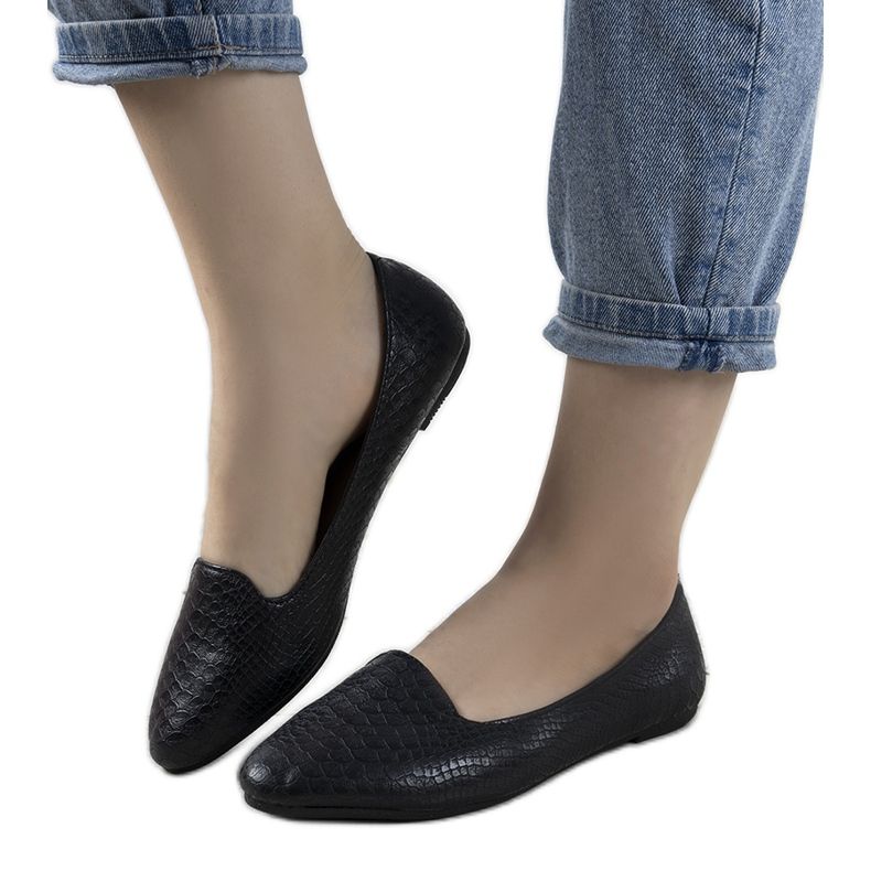 Fekete balerinák Aupra krokodilbőr mintájával