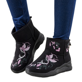 Fekete hócsizma Jamil hímzéssel