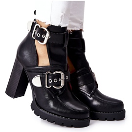 Csizma egy poszton Fekete Bramshall csat Csizma egy poszton Fekete Bramshall csat