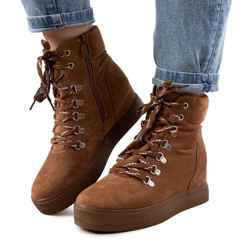 Carmona téli tevés cipők barna