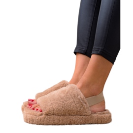 TRENDI Barna papucs egy radíron TRENDI Barna papucs egy radíron