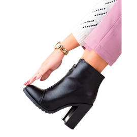 Super Mode Klasszikus cipő cipzárral fekete