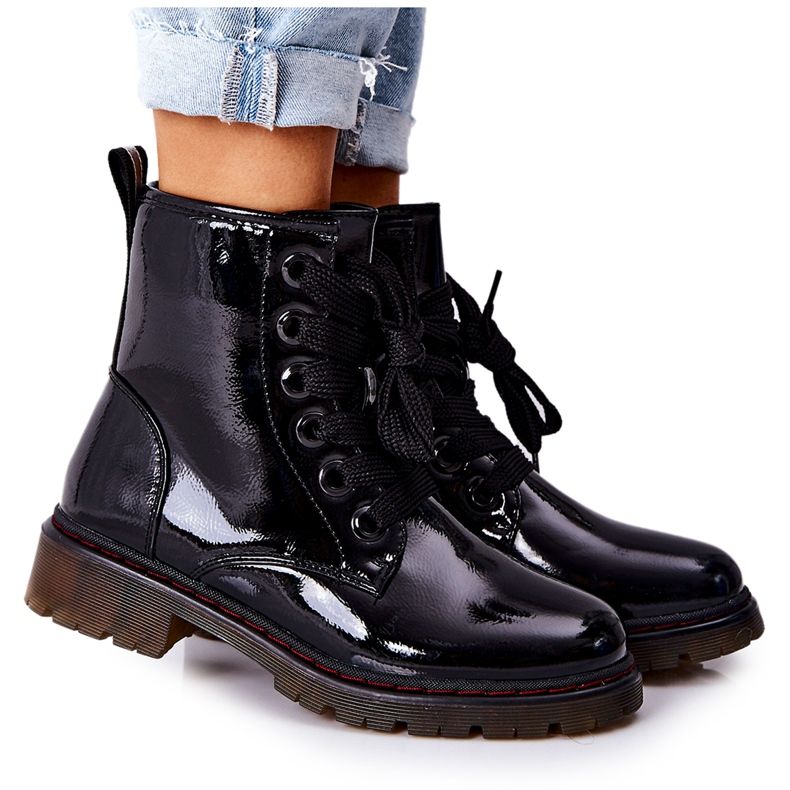 PE1 Lakkozott meleg dolgozók Fekete Lomess