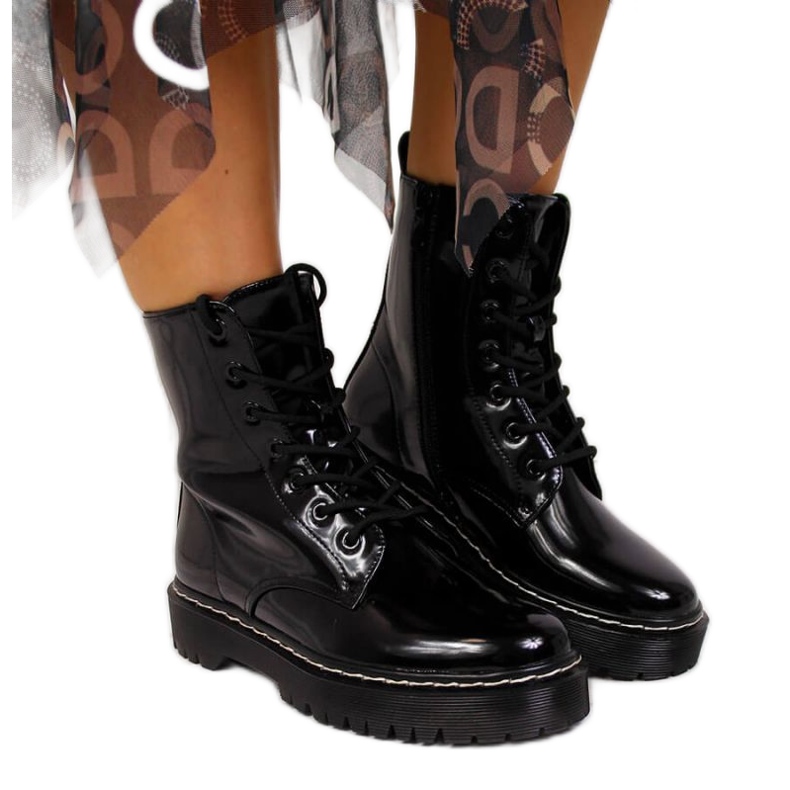 Meleg lakkozott csizma Vinceza W JAN55A fekete