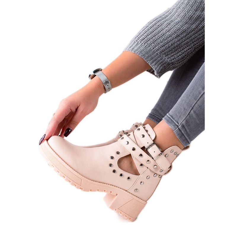 Bestelle Divatos dolgozók strasszokkal bézs