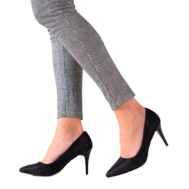 TRENDI Csillogó fekete magassarkú