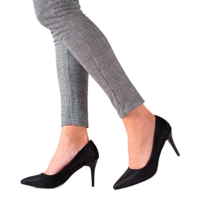 TRENDI Csillogó fekete magassarkú