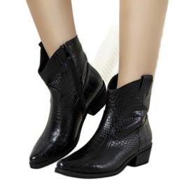 Fekete cowboycsizma Aurore krokodilbőr mintával