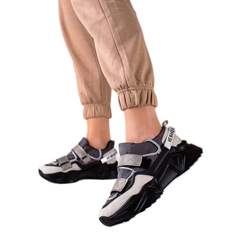 TRENDI Tépőzáras cipők bézs fekete szürke