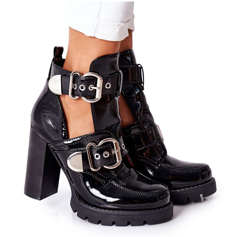 Csizma a postán Fekete lakkozott Bramshall csat Csizma a postán Fekete lakkozott Bramshall csat