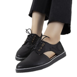 Fekete fényes, alacsony vágású Karley cipő