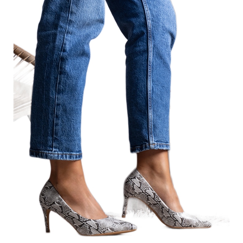 Bézs színű szivattyúk Nickle kígyóbőr mintával