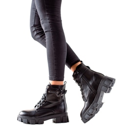 Doli-Berry Fekete munkások zsebbel Doli-Berry Fekete munkások zsebbel