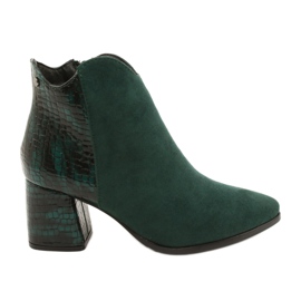 M.Daszyński Zöld velúr csizma MR2025-3 fekete