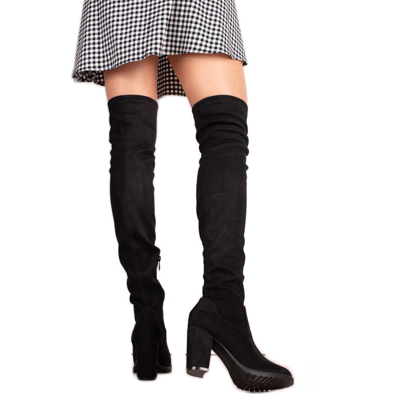 TRENDI Magas velúr csizma fekete