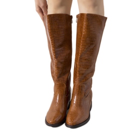 Barna csizma Daoust krokodilbőr mintával