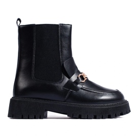 Felcsúsztatható táskák az emelvényen fekete