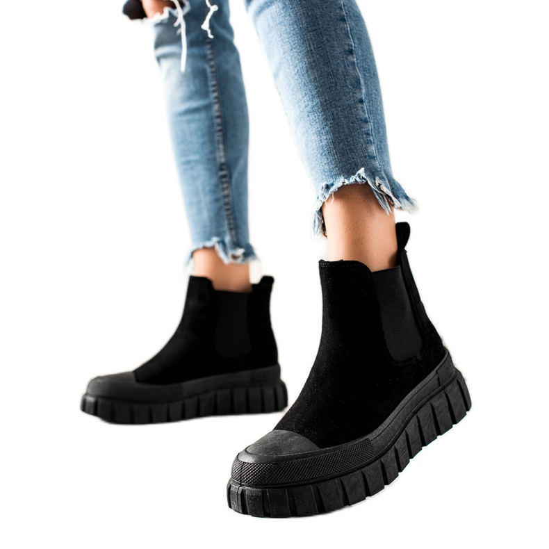 TRENDI Stílusos Chelsea csizma a platformon fekete