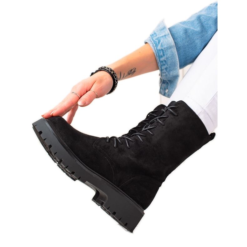 Bona Fekete velúr trapper csizma