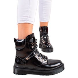 Lucky Shoes Lakkozott fekete csizma