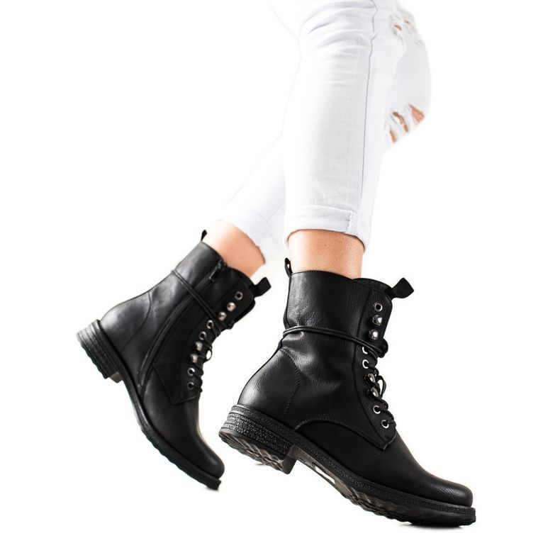 Super Mode Klasszikus fűzős csizma fekete