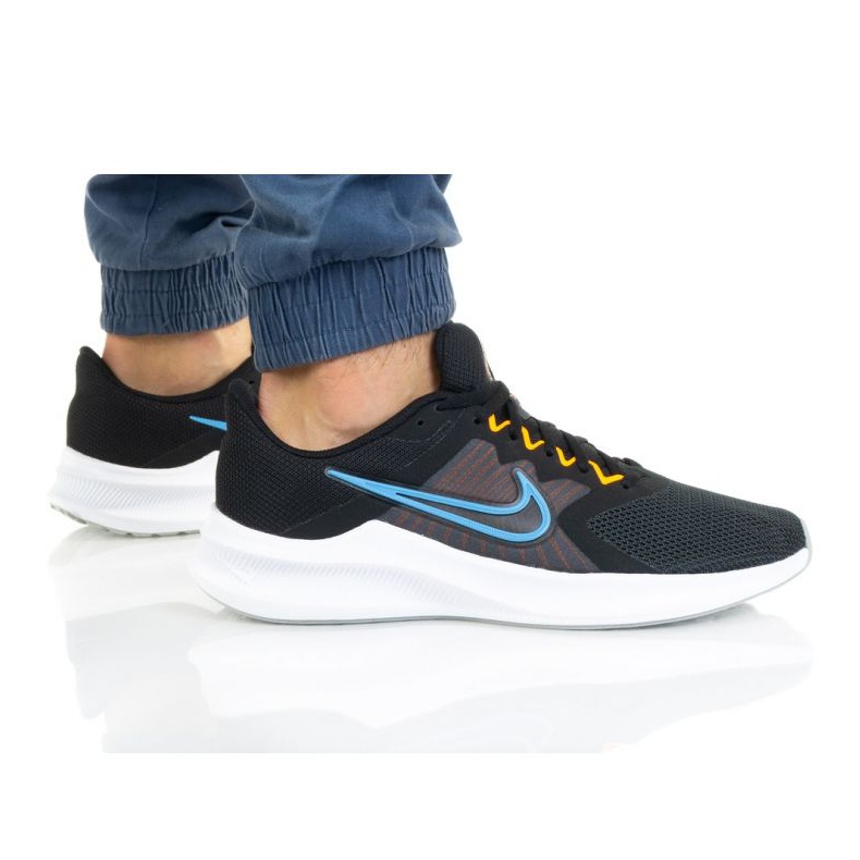 Nike Downshifter 11 M CW3411-001 cipő fekete