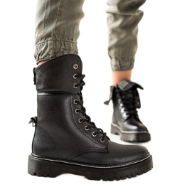 TRENDI Felhajtható nyéllel ellátott csizma fekete