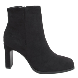 Madison Black Suede magassarkú fekete