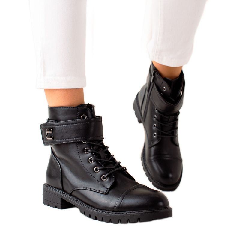 Cink Me Klasszikus fűzős csizma fekete Cink Me Klasszikus fűzős csizma fekete