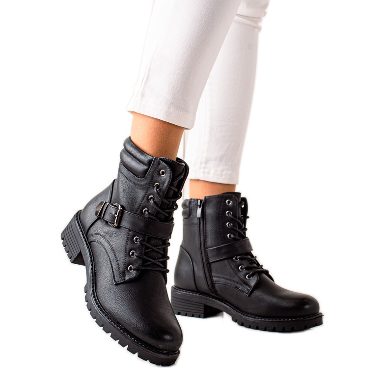 Anesia Paris Fekete munkások csattal