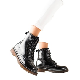 Lucky Shoes Kényelmes fekete trapperek