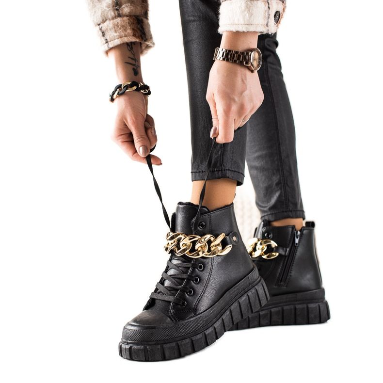 TRENDI Meleg csizmás cipők fekete