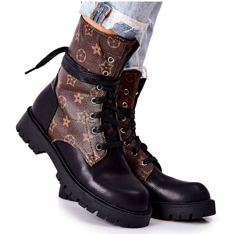 FJ1 Lonevis barna és fekete bőrcsizma