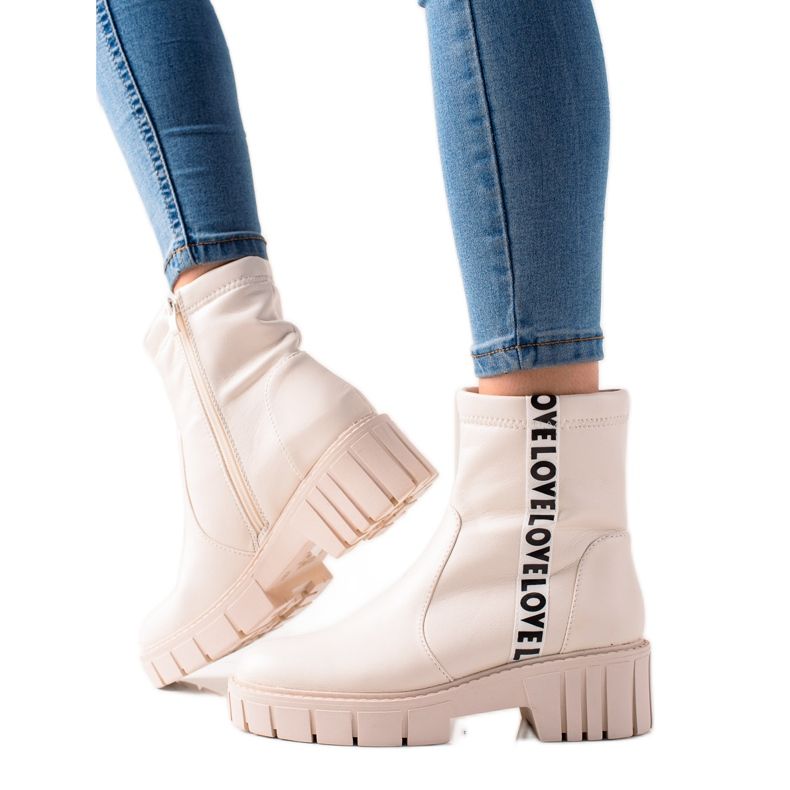 Goodin Bézs Workers Love