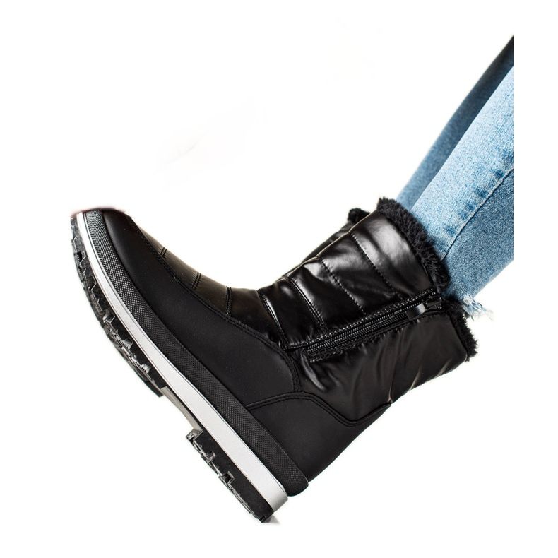 TRENDI Klasszikus hócsizma a cipzáron fekete