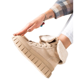 TRENDI Báránybőr csizma, tornacipő bézs