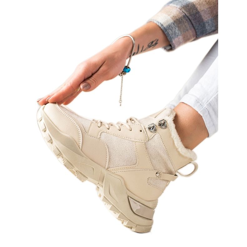 TRENDI Meleg fűzős csizma bézs TRENDI Meleg fűzős csizma bézs