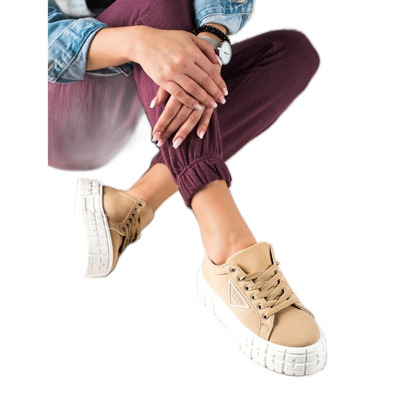 Goodin Barna divatcipő bézs