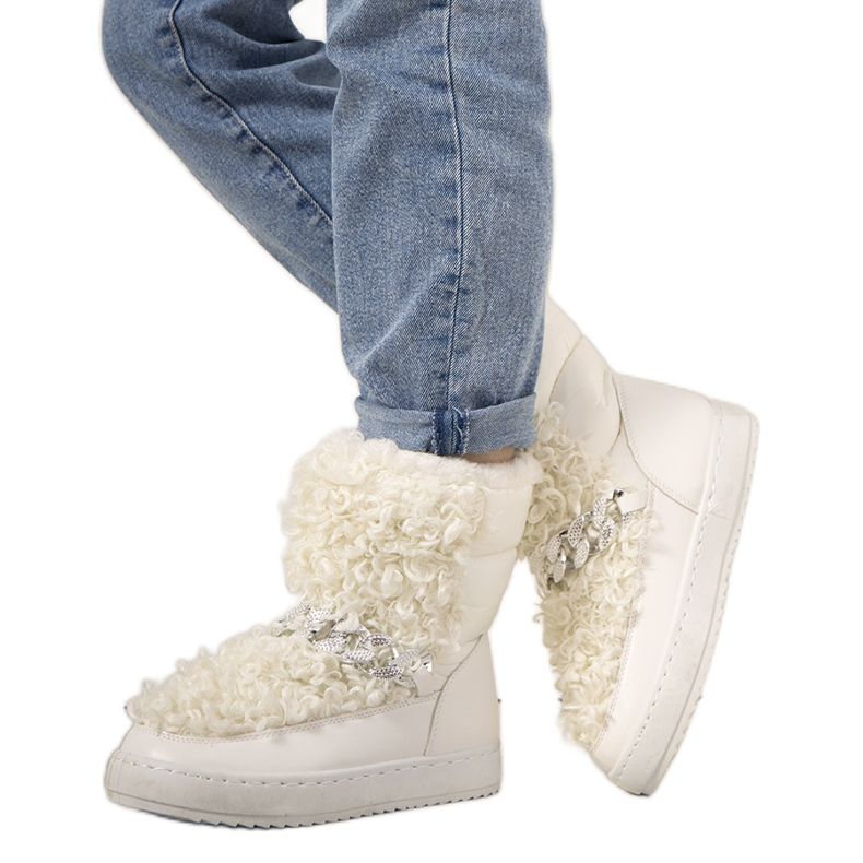 Montmina fehér hócipő bundával Montmina fehér hócipő bundával