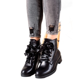 Evento Csizma dekoratív kötéssel fekete Evento Csizma dekoratív kötéssel fekete