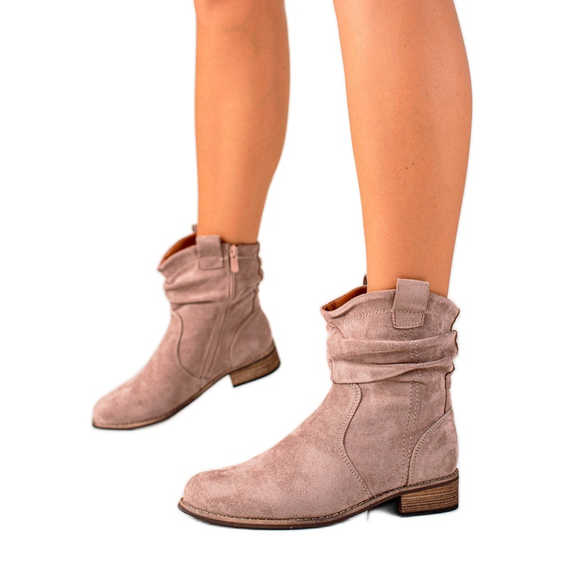 Evento Divatos bézs cowgirls