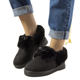 Fekete papucs szőrme szigeteléssel Valle