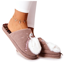 WJ1 Rey's Brown Swan meleg papucs barna