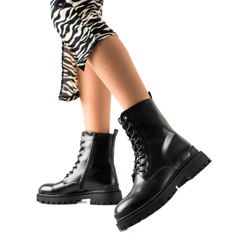 Bona Fűzős munkások öko bőrrel fekete